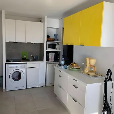 Joli T2 Bis Climatise Proche Apartamento