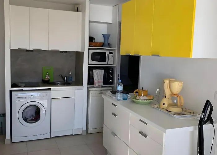 Joli T2 Bis Climatise Proche Apartment